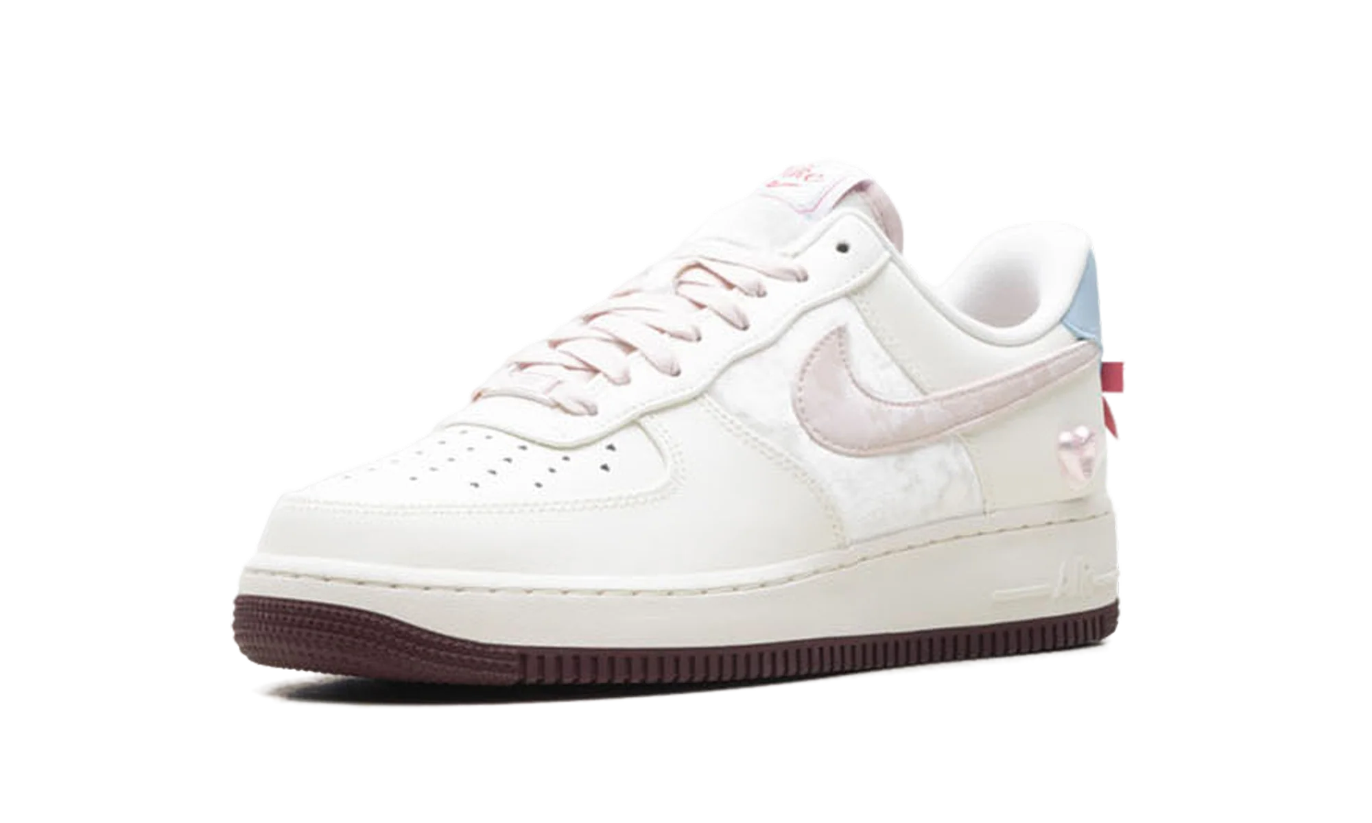 Nike Air Force 1 WMNS "Valentine's Day (2026)" IQ4937 161 - Image 4