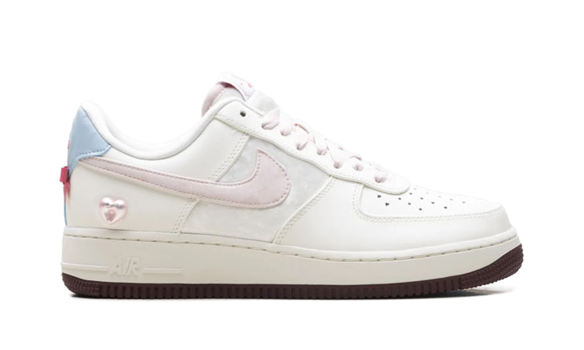 Nike Air Force 1 WMNS "Valentine's Day (2026)" IQ4937 161 - Image 6